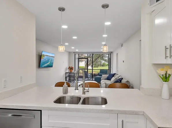 6928 Briarlake #102, Palm Beach Gardens, FL 33418