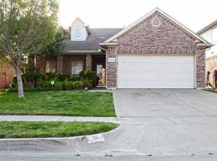 5904 Center Ridge Dr, Fort Worth, TX 76131