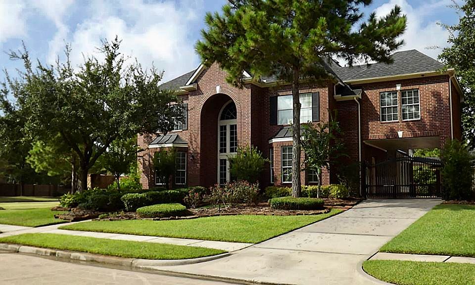 2nd image of 10403 Earlington Manor Dr