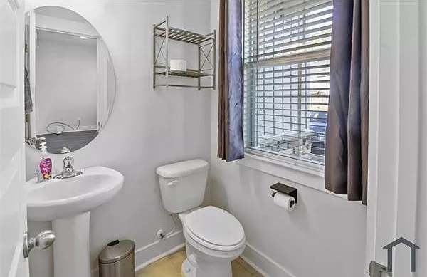7772 Park Gate Dr — Photo 13