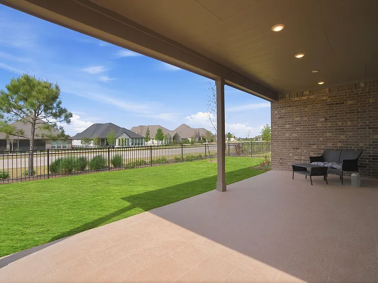9727 Rockwell Dr — Photo 33