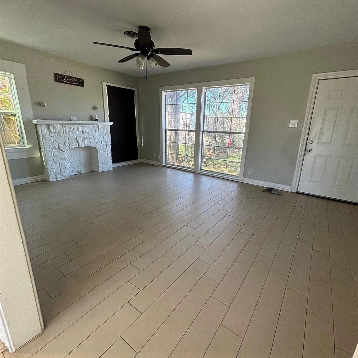 2 bed, 1.0 bath, 1053 sqft, $1,375 — Photo 2