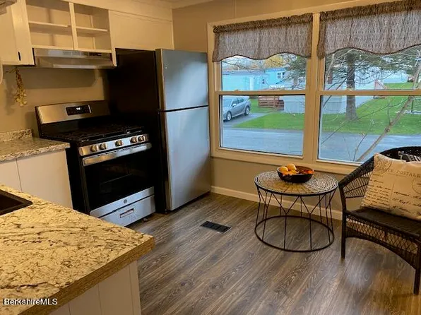 6 Navajo Dr, North Adams, MA 01247