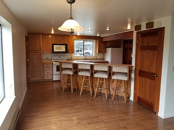 dining room/kitchen