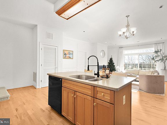 5th image of 830 Belmont Bay Dr APT 302