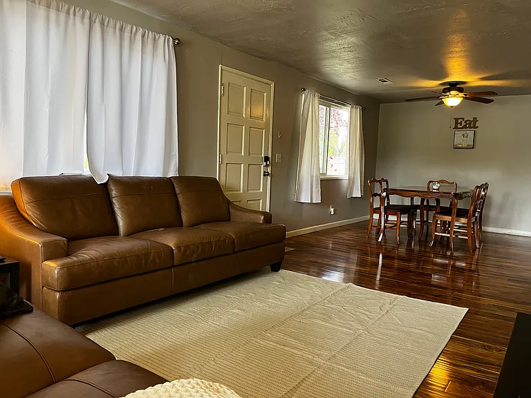 925 Olympic Ave — Photo 6