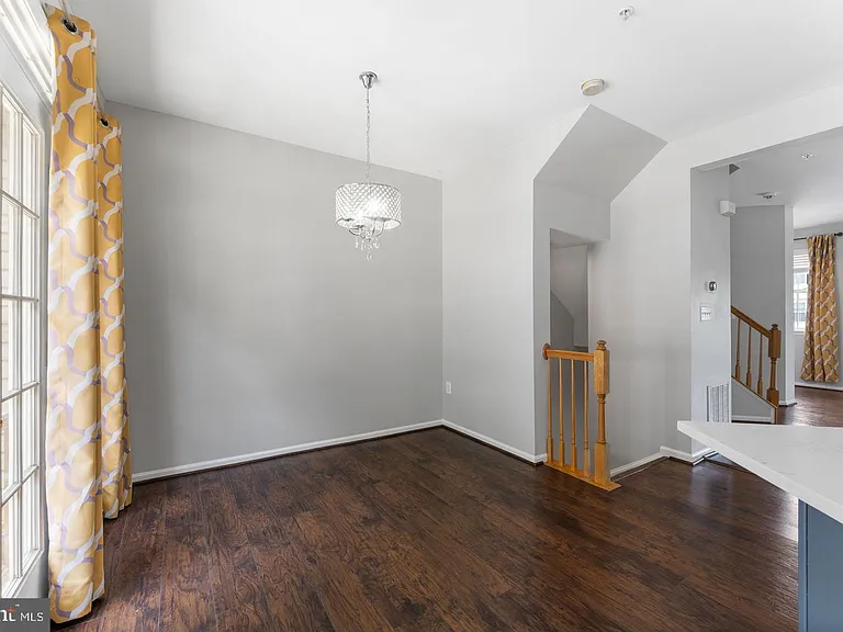 4004 Meadow Trail Ln — Photo 7
