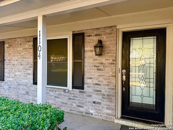 3rd image of 1104 Newhall