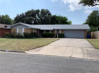 135 Marie Pl, Portland, TX 78374