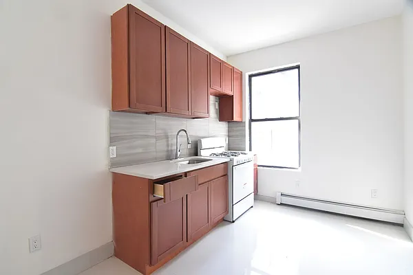 Rented by Clove Realty LLC | media 1