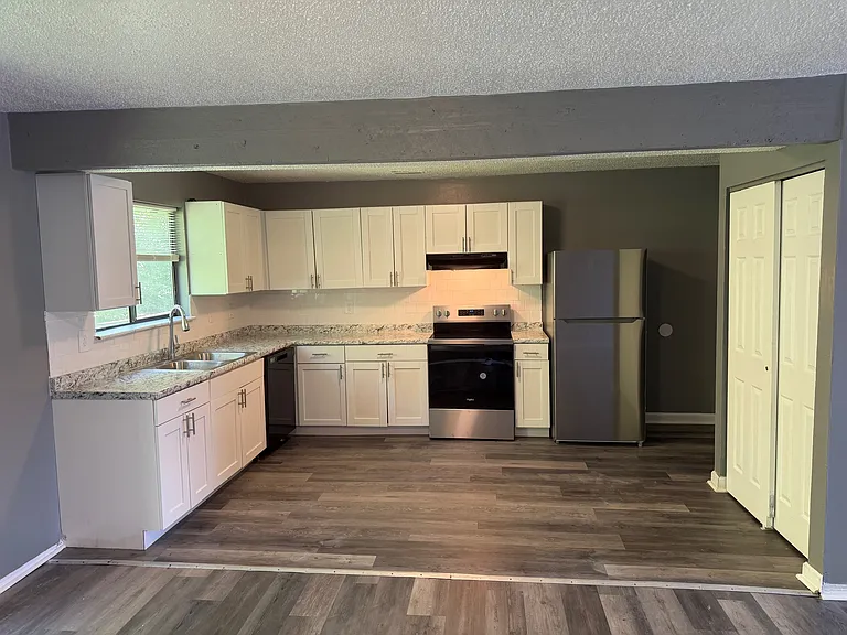 265 Northport Hills Dr — Photo 4