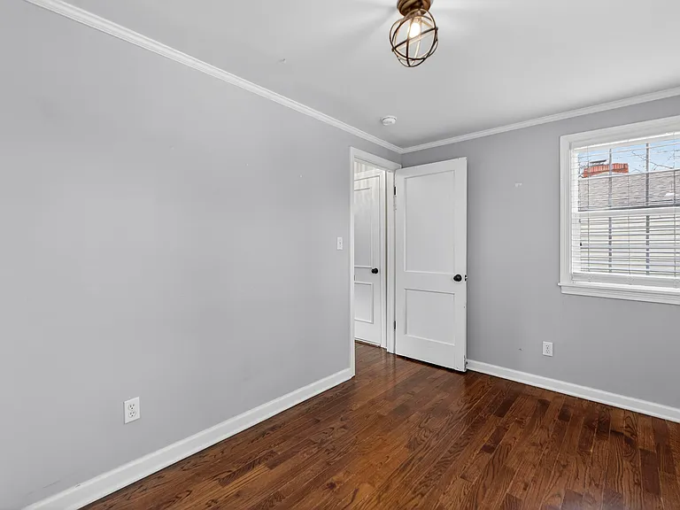 4640 W 70th Ter — Photo 21