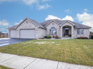 6137 Sweet Grass Dr, Roscoe, IL 61073