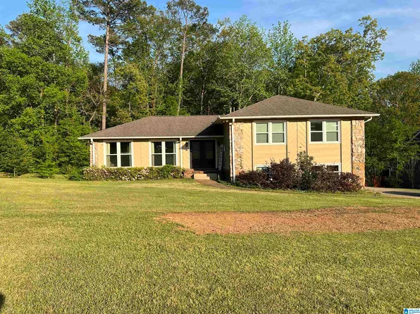 2021 Eastbrook Dr, Trussville, AL 35173