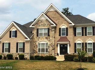 24 Tailwater Trce, Falling Waters, WV 25419