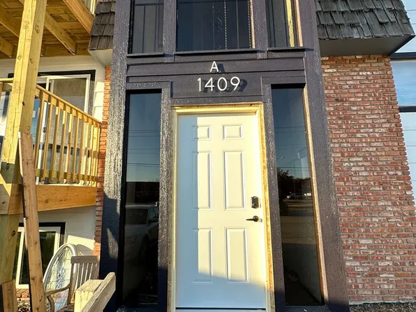 1409 E IRON, 1409 E Iron Ave #302A, Salina, KS 67401