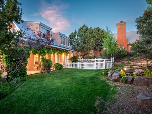 30 Estrellas De Tano, Santa Fe, NM 87506