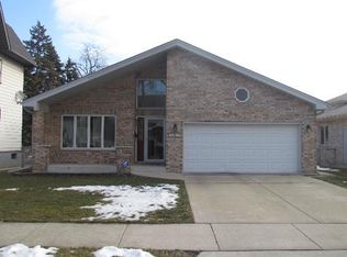 3927 Vernon Ave, Brookfield, IL 60513