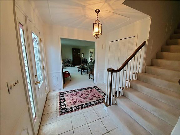 3rd image of 7009 Chesham Ct