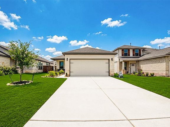 2nd image of 3016 Plateau Dr