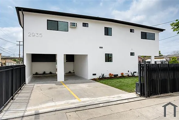 2935 Duray Pl #4 — Photo 7