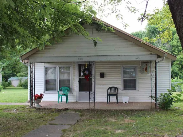 221 Jarvis St, Marion, KY 42064
