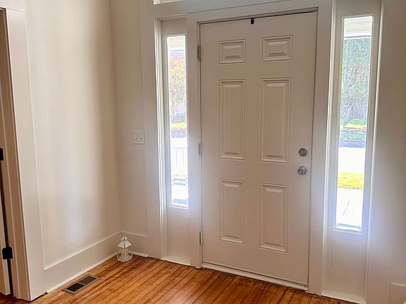 3rd image of 708 N Market St Unit A