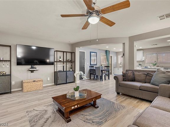 4th image of 7148 Garden Pond St