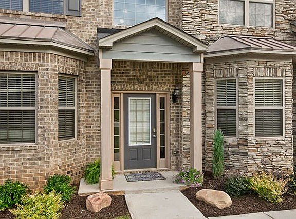 3rd image of 1022 Iris Glen Dr