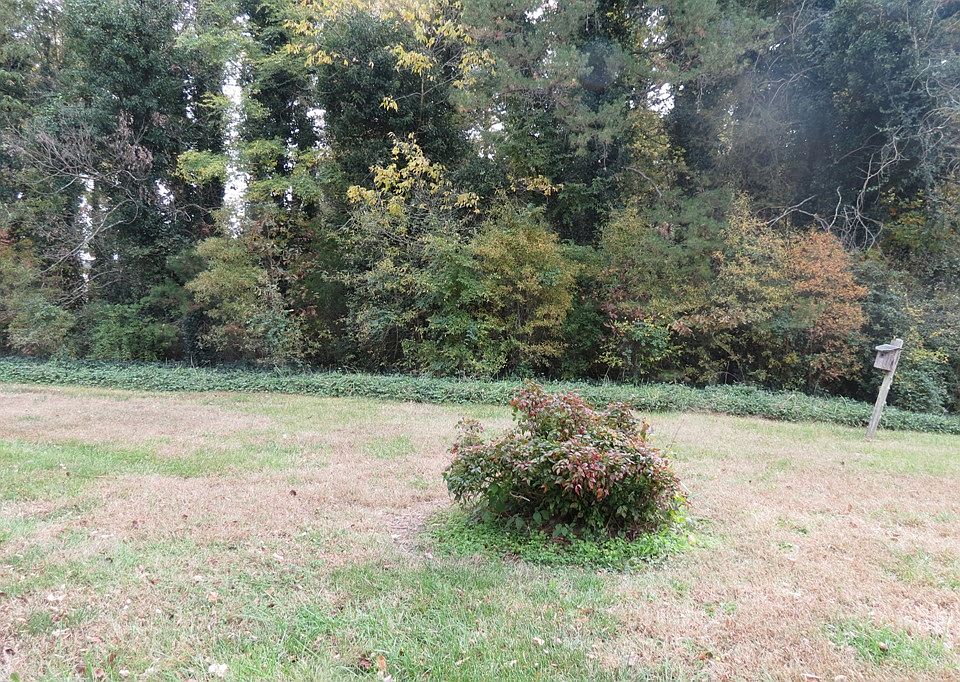 2nd image of Burrage Rd NE