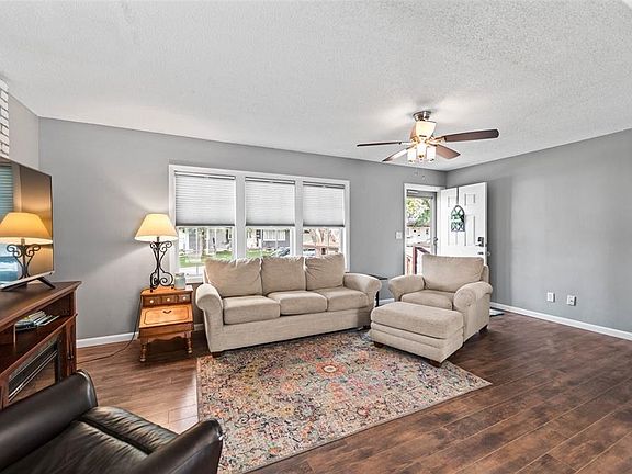 3rd image of 304 K St