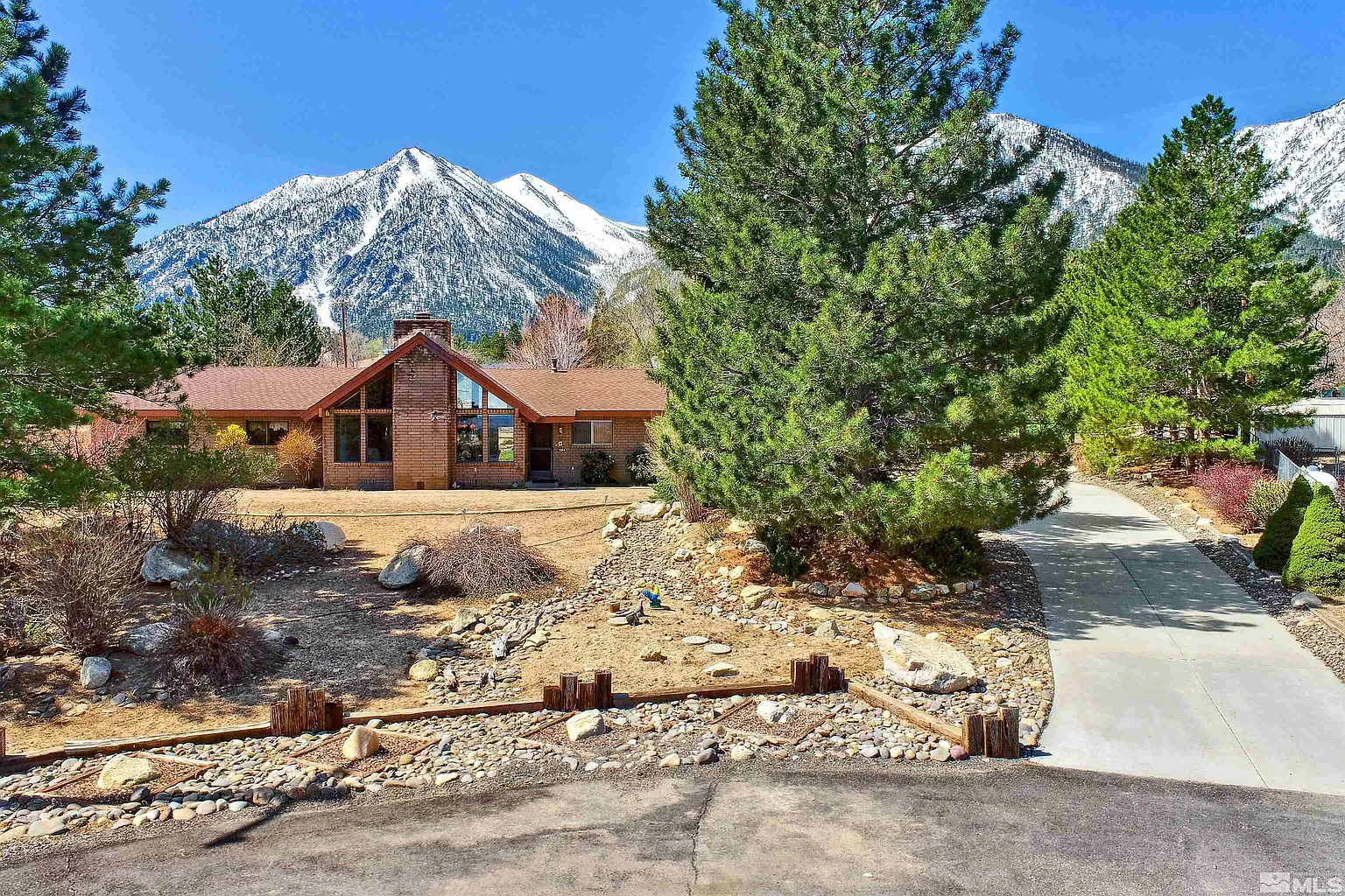 391 Tucke Ct photo 1