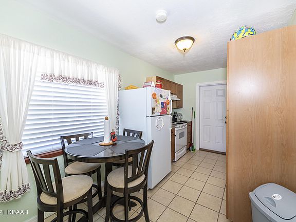 5th image of 626 Lenox Ave