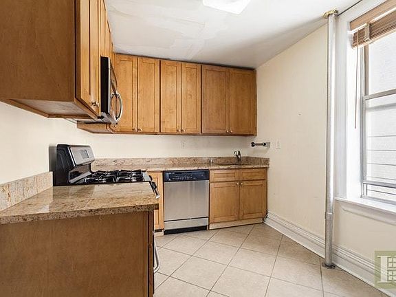 5th image of 811 Walton Ave APT D8