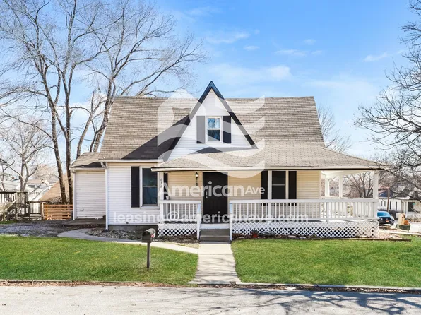 628 Spruce St, Leavenworth, KS 66048