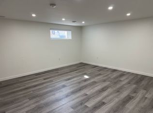 78 Hughes Cres, Winnipeg, MB R3Y 2B6