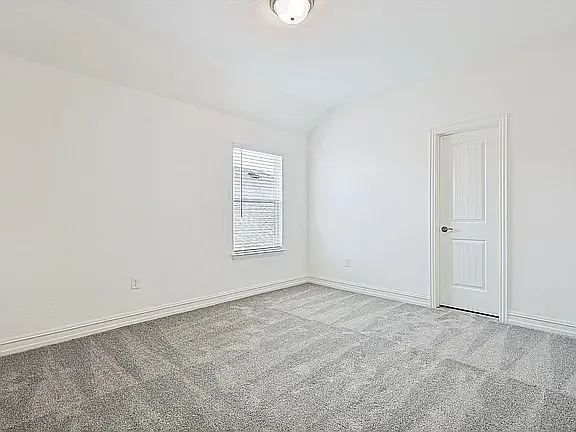 3621 Cadogan St — Photo 27