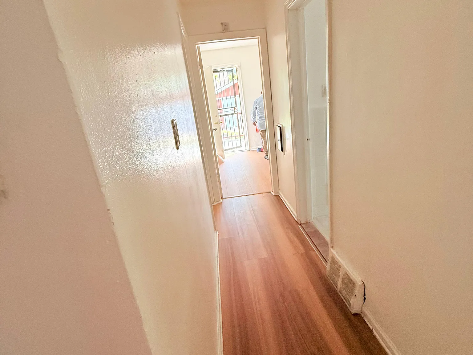 2 bed, 1966 sqft, $1,150 — Photo 2