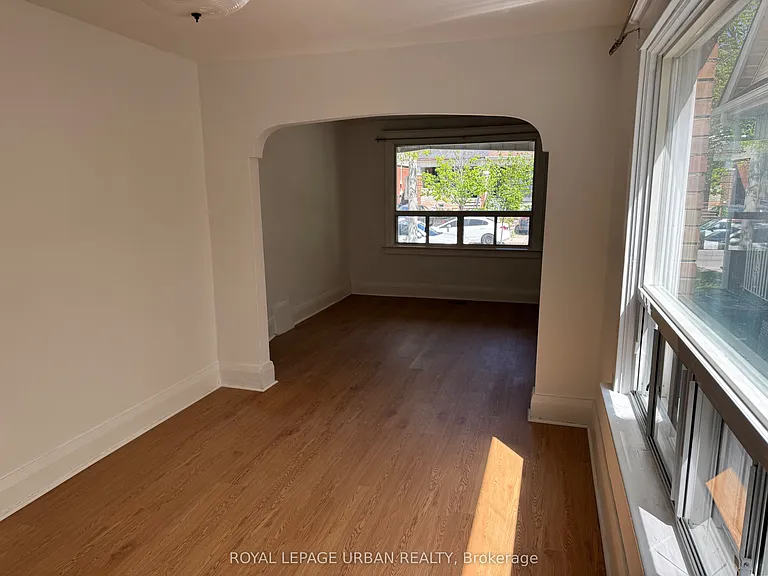 405 Milverton Blvd #UPPER — Photo 3