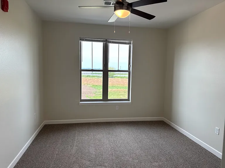 Red Earth Apartments- On Lake Butte Des Morts — Photo 20