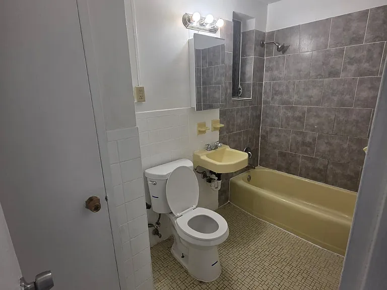 Apex Plainfield — Photo 28