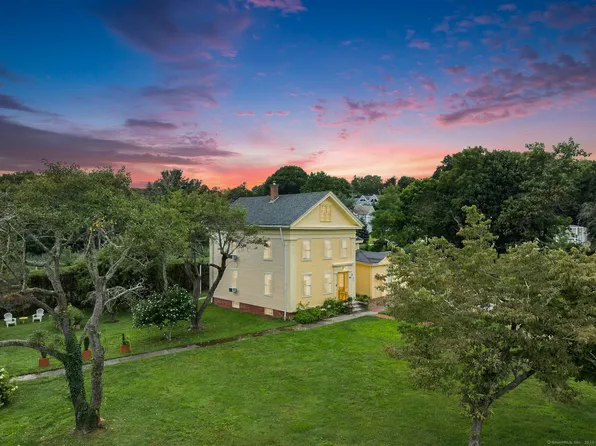102 School Street, Groton, CT 06355