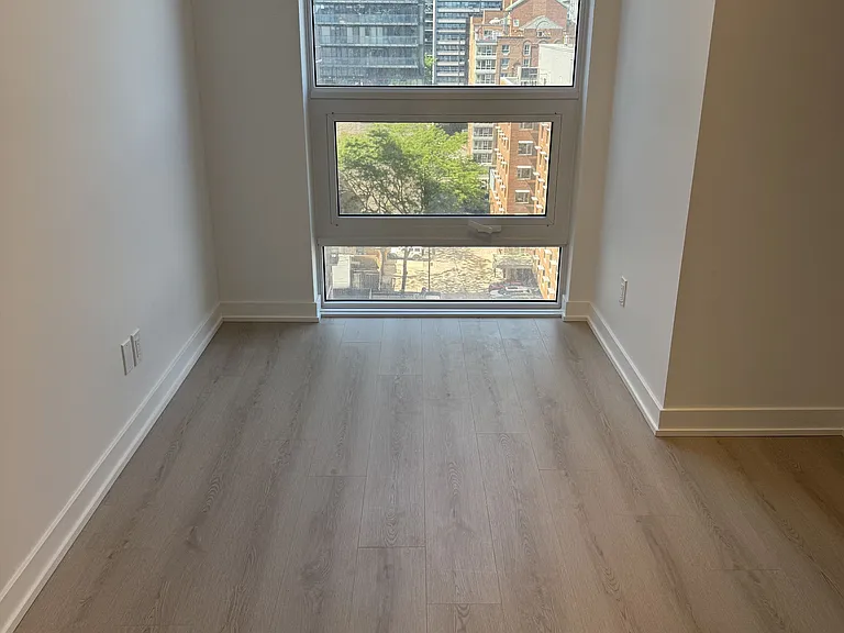 100 Queen St E #1102 — Photo 10