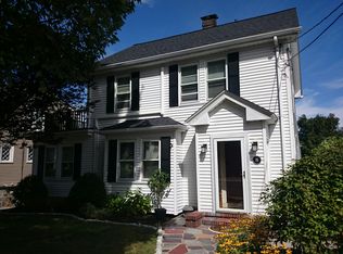 15 Edgebrook Rd, West Roxbury, MA 02132
