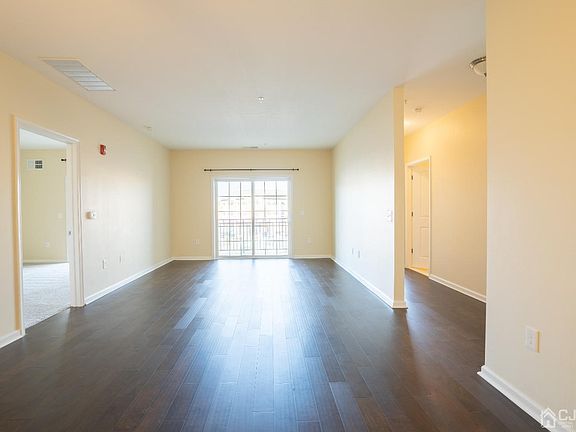 3rd image of 534 Doral Ct #534