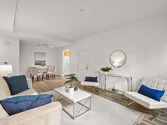 4th image of 423 N 2nd St Unit 136