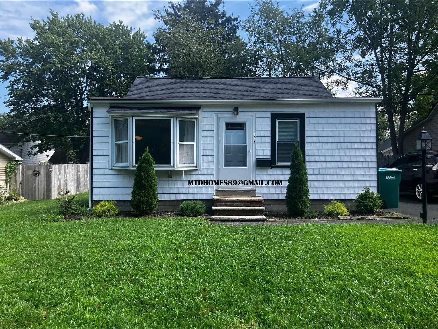 3 bed, 1100 sqft, $1,800 — Photo 1