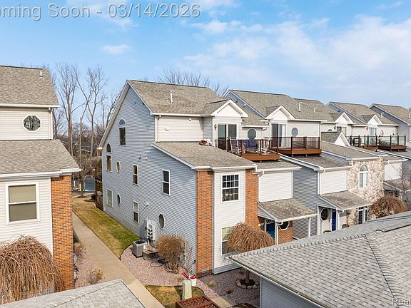 2nd image of 37824 Jefferson Ave