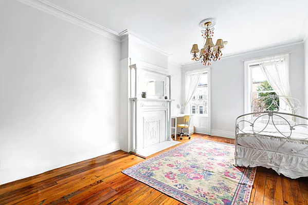 Sold by Compass | media 5