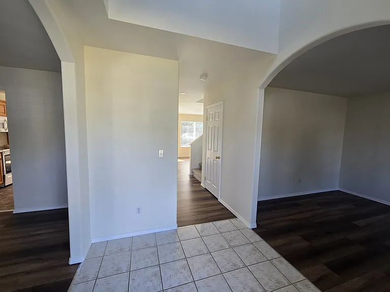 12912 171st Street Ct E — Photo 2